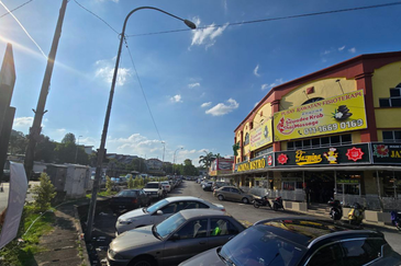 Pusat Perdagangan Seri Kembangan