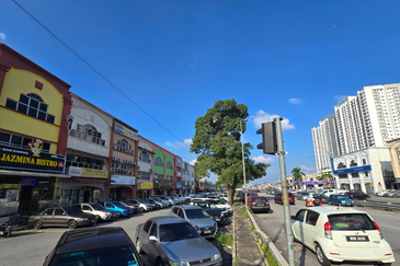 Pusat Perdagangan Seri Kembangan