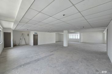 [ END LOT WITH LIFT ] 4 Sty Shop Lot Jalan Diplomatik 1 Presint 15, Putrajaya