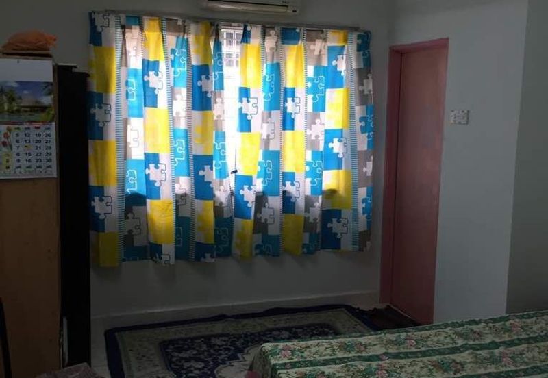 Jalan Suasana, Bandar Tun Hussein Onn