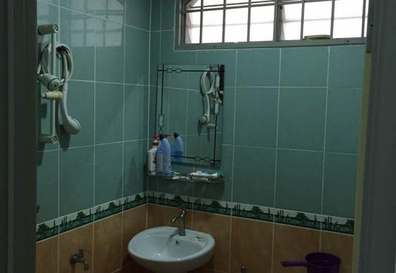 Jalan Suasana, Bandar Tun Hussein Onn