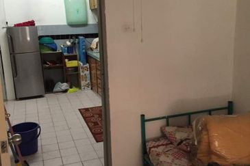 Jalan Suasana, Bandar Tun Hussein Onn