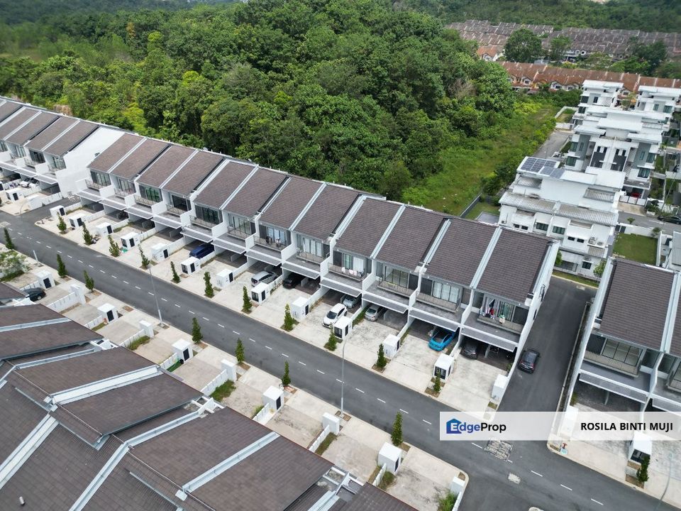 [ NEW HOUSE ] Upper Unit Townhouse Residensi Lambaian 2 Bangi, Selangor, Bangi