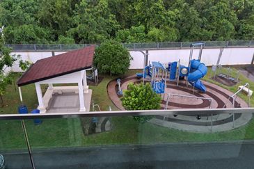 Impian Tropika Alam Impian