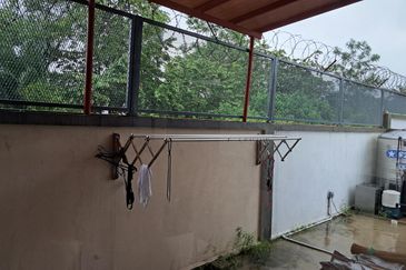 Impian Tropika Alam Impian