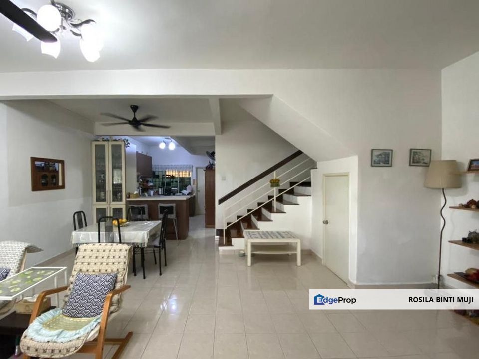 [ RENOVATED ] 2Sty Taman Bukit Emas Seri Kembangan Balakong , Selangor, Seri Kembangan