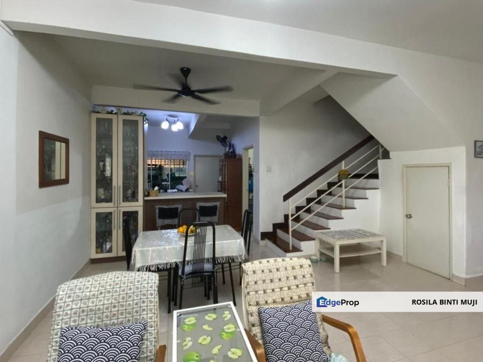 [ RENOVATED ] 2Sty Taman Bukit Emas Seri Kembangan Balakong , Selangor, Seri Kembangan