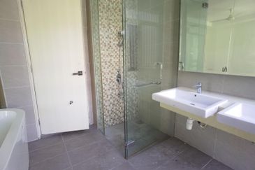 Duta Villa, Presint 14