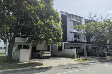 Duta Villa, Presint 14
