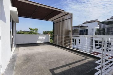 Duta Villa, Presint 14