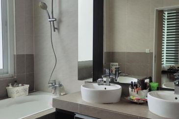 Clover Garden Residences