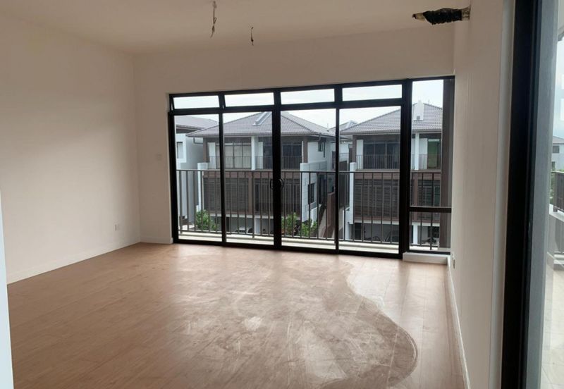 [ GOOD LOCATION ] Classic Design End Lot 3 Storey Terrace Sharing Roof Phase 1 The Mulia Residence Cyberjaya 