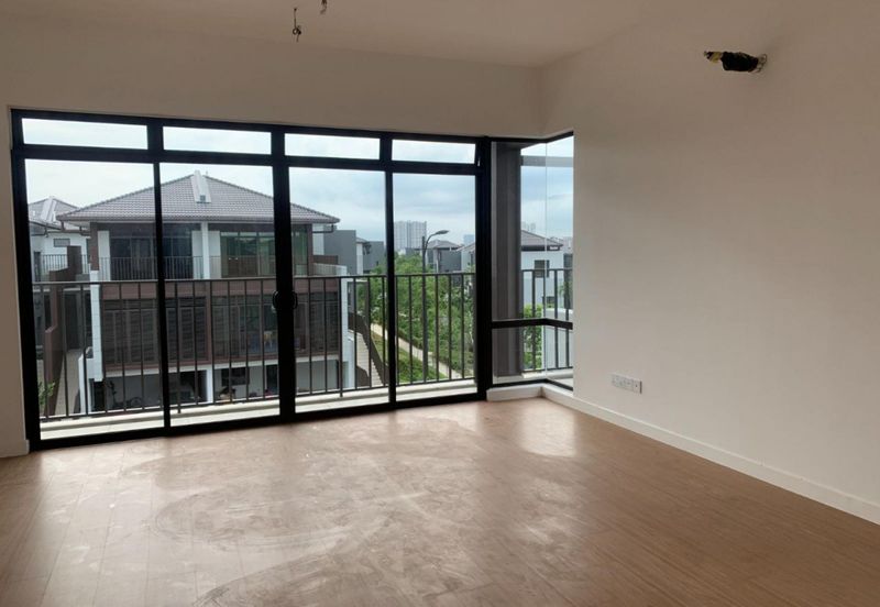 [ GOOD LOCATION ] Classic Design End Lot 3 Storey Terrace Sharing Roof Phase 1 The Mulia Residence Cyberjaya 