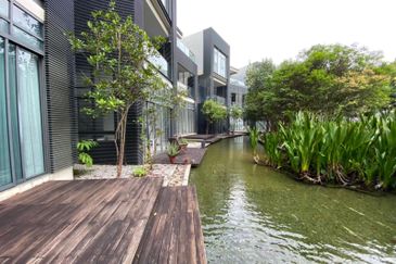 Mirage By The Lake @ Perdana Lakeview West