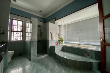 [ LUXURY RENO ] 3 Storey Bungalow Saujana Lakeview Golf Resort Ara Damansara Shah Alam 