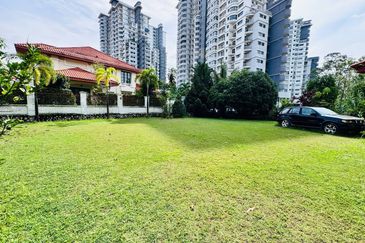 [ CORNER ] Huge Land Double Storey Bungalow Ara Damansara Petaling Jaya 