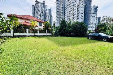 [ CORNER ] Huge Land Double Storey Bungalow Ara Damansara Petaling Jaya 