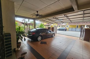 Jalan Seri Putra 4/5