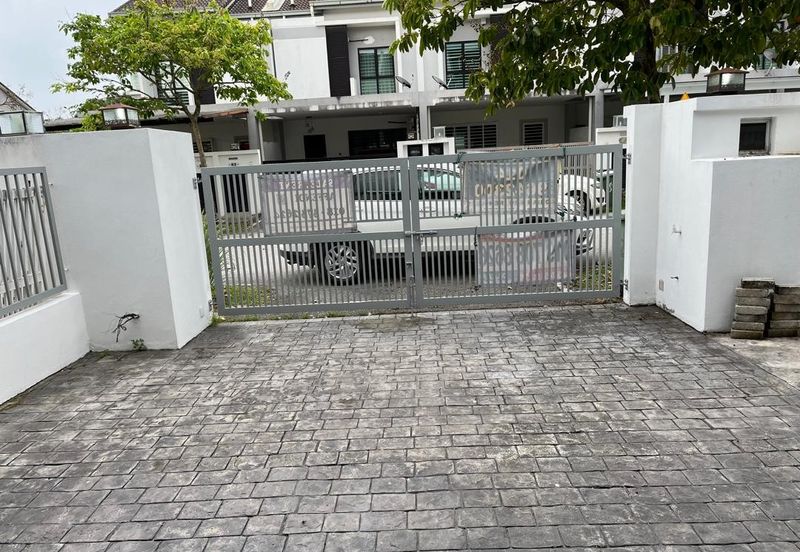 Laman Delfina @ Nilai Impian