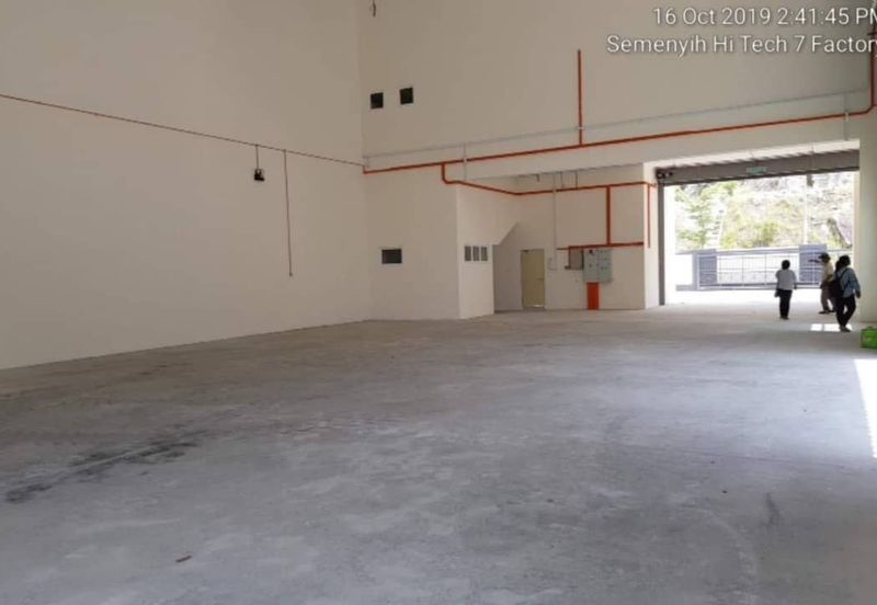 [ CURRENTLY TENANTED ] Semi-D Factory For Sale @ Jalan Hitech 7, Kawasan Perindustrian Hitech, Semenyih