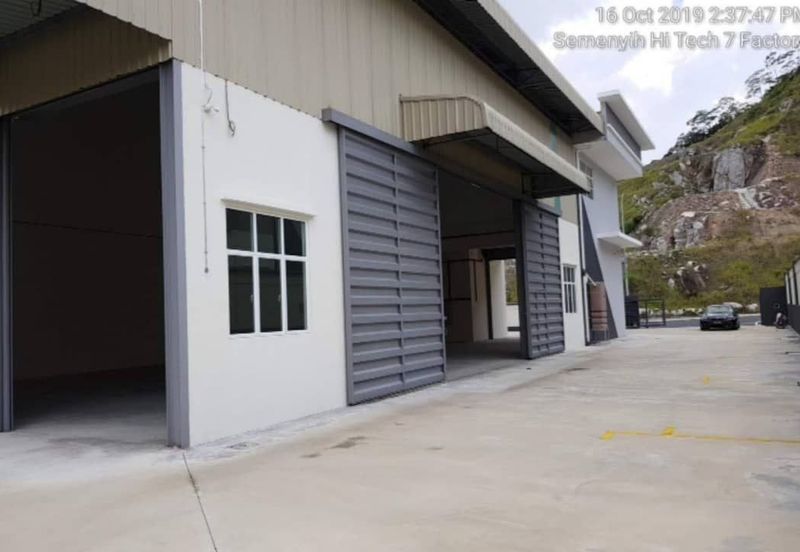 [ CURRENTLY TENANTED ] Semi-D Factory For Sale @ Jalan Hitech 7, Kawasan Perindustrian Hitech, Semenyih