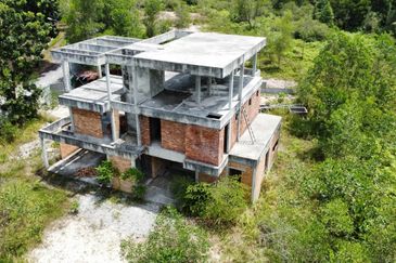 Bandar Bukit Mahkota Bangi Rumah Banglo 3 Tingkat Untuk Dijual 