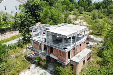 Bandar Bukit Mahkota Bangi Rumah Banglo 3 Tingkat Untuk Dijual 