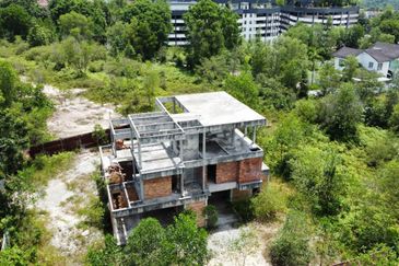 Bandar Bukit Mahkota Bangi Rumah Banglo 3 Tingkat Untuk Dijual 