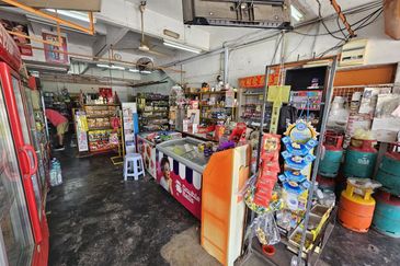 [ GOOD LOCATION ] Rumah Kedai 2 Tkt Taman Sri Intan Seksyen 7 Bangi 