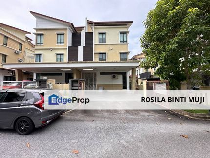 [ RENOVATED ] 3 Sty Semi Detach House Taman Tropika 2 Bangi  , Selangor, Bangi