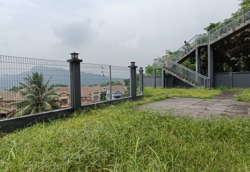 Taman Ukay Perdana