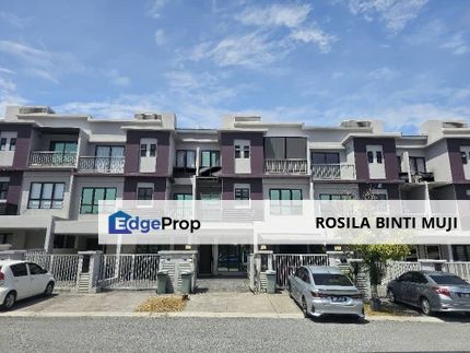 [ RENOVATED ] Double Storey The Strata Townhouse Bandar Puteri Bangi For Sale , Selangor, Bangi