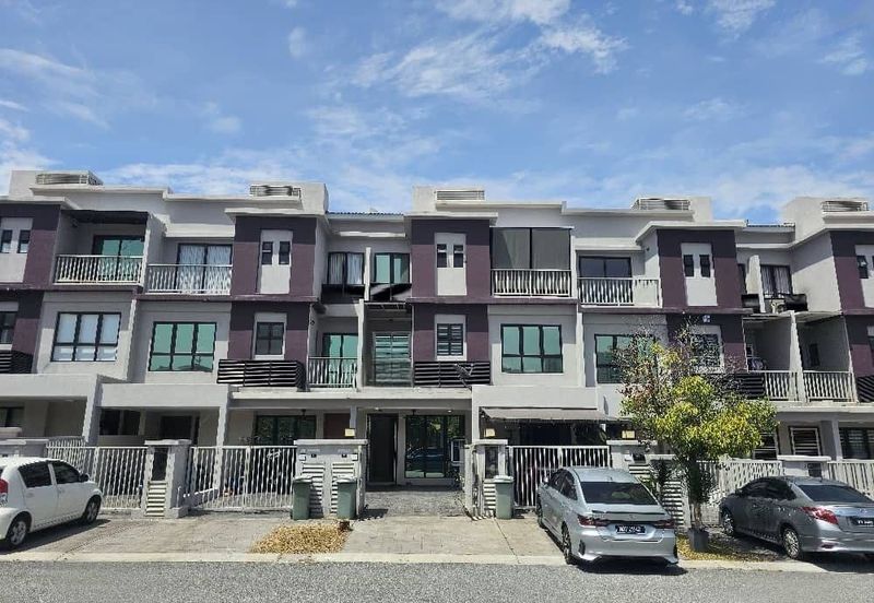 The Strata @ Bandar Puteri Bangi