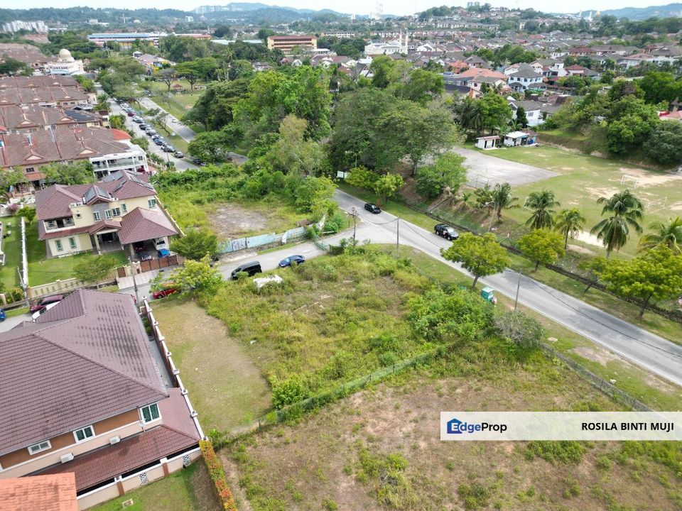 [ CORNER ] Bungalow Lot Seksyen 4 Bandar Baru Bangi, Selangor, Bangi