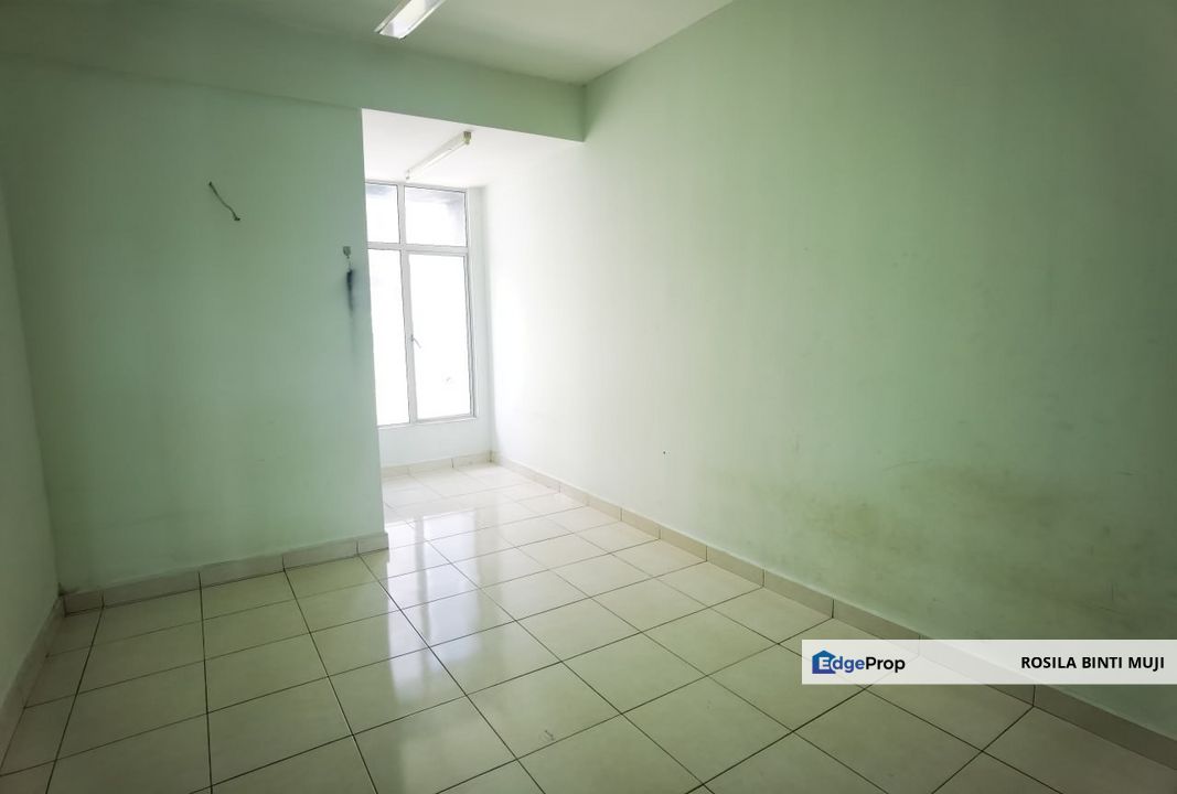 [ FREEHOLD OPEN ] 3 Storey Bangi Avenue Seksyen 7 , Selangor, Bangi