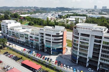 Ostia Bangi Business Avenue