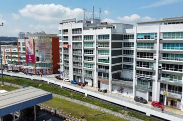 Ostia Bangi Business Avenue