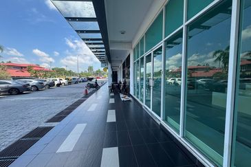 Ostia Bangi Business Avenue