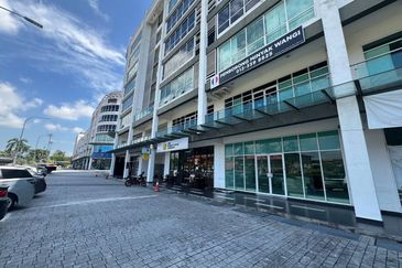 Ostia Bangi Business Avenue