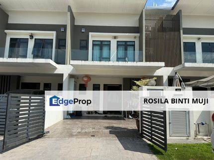 FULLY RENOVATED Superlink Double Storey Taman Semenyih Idaman , Selangor, Semenyih
