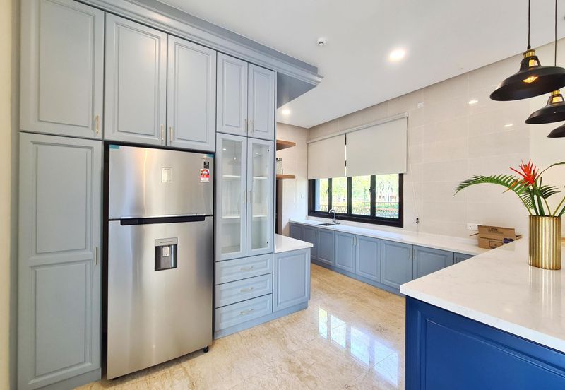 DANAU SURIA, PRESINT 16