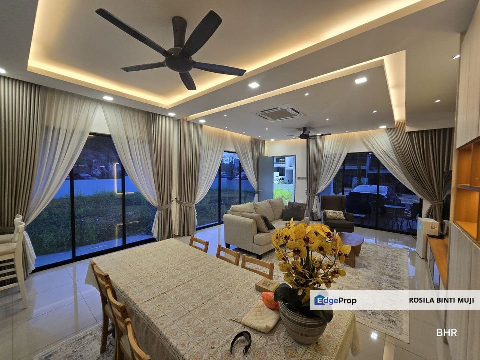 [ CORNER LOT ] Superlink House Residensi Lambaian 2 Bangi, Selangor, Bangi