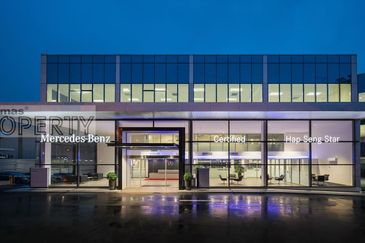 DETACHED SHOWROOM / COMMERCIAL BUNGALOW @ BANDAR KINRARA