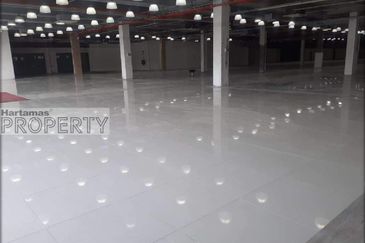 [RENT] SHOWROOM WAREHOUSE @ USJ 1