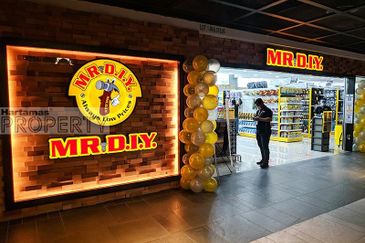 First Subang (SS 15 Courtyard), Subang Jaya