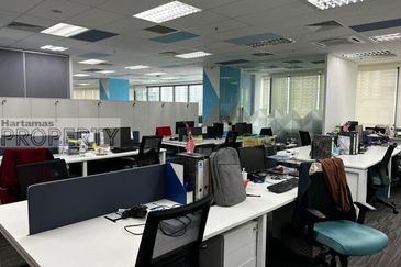 Furnished Office UOA Business Park @ Glenmarie, Shah Alam