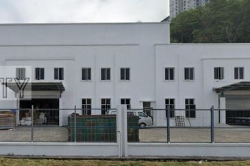 2-Stry Warehouse / Light Industrial @ Taman Perindustrian Kinrara