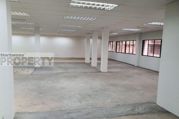 4-Stry Shoplot (3 units adjoint) @ Taman Maluri, Kuala Lumpur