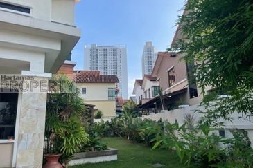 Semi D @ BK8, BK 8, Bandar Kinrara 8, Puchong, Selangor, Malaysia