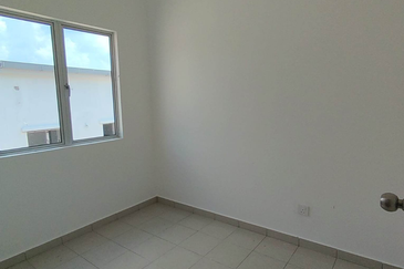 INDIVIDUAL TITLE SINGLE STOREY LANDED HOUSE HOT IN MANTIN !!!